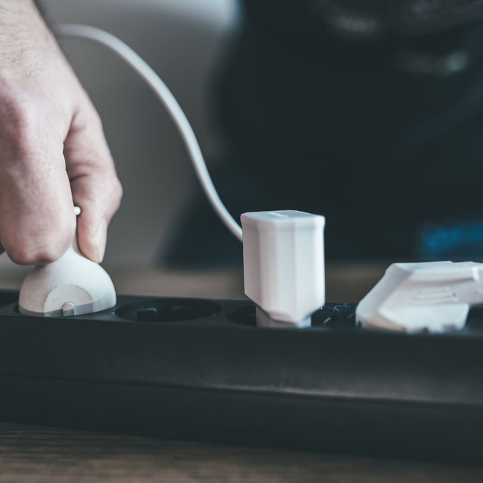 Przedłużacz 3 gniazda 1,5m z uziemieniem czarny LX9530CZ Lamex