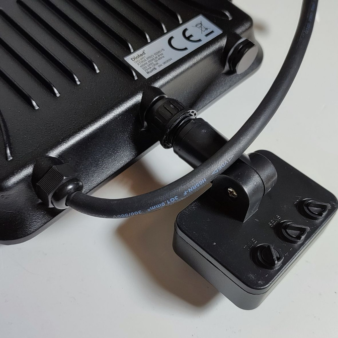 Naświetlacz LED ATRIA PRO 30W 4000K + CZUJNIK RUCHU 2700lm IP65 DIO-0449 DIOLED